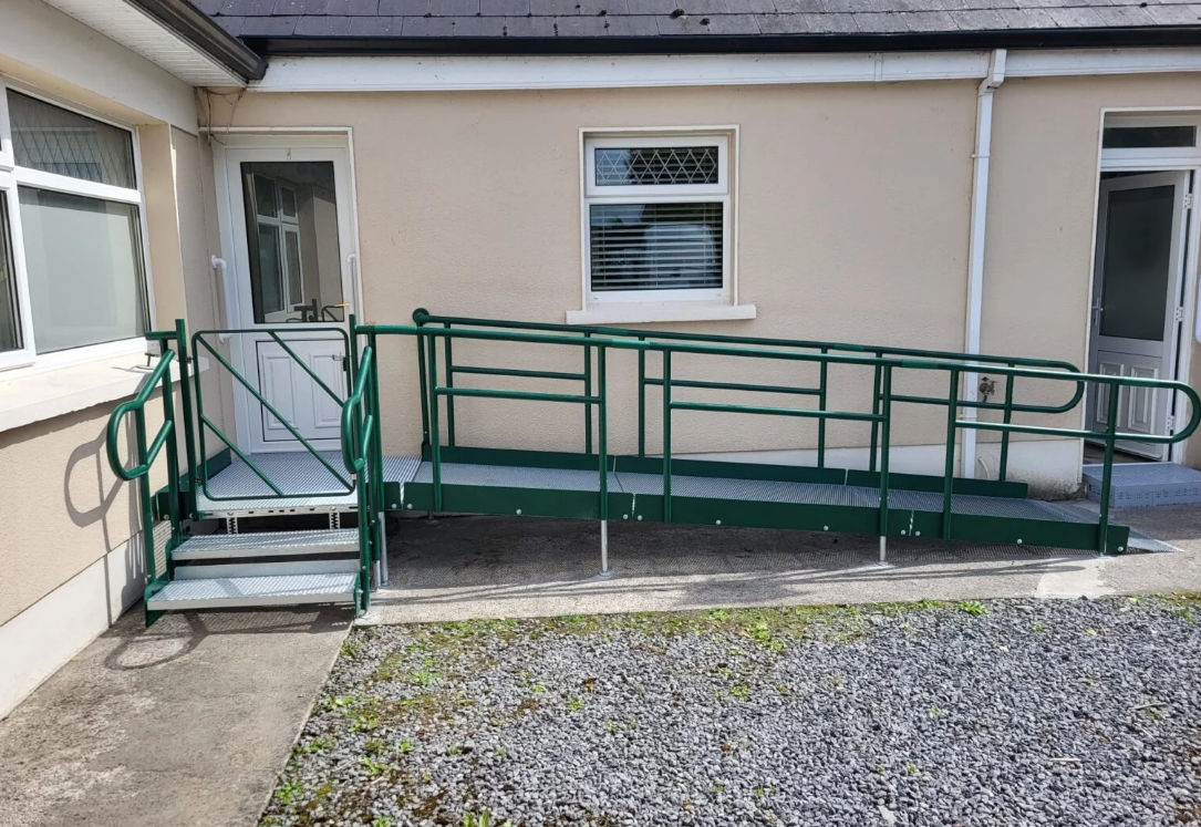 front-door-ramp-installation-team